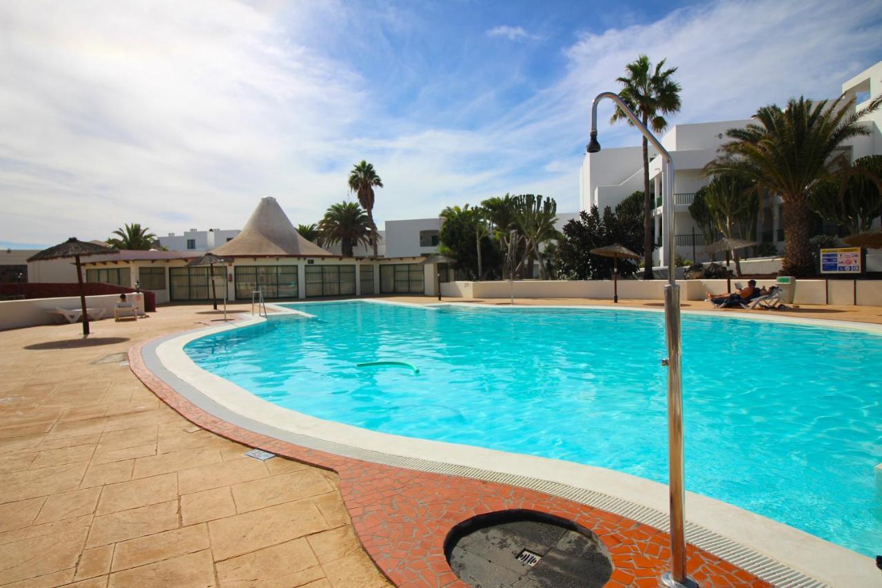 Blue Sand Apartment In Costa Teguise Bagian luar foto