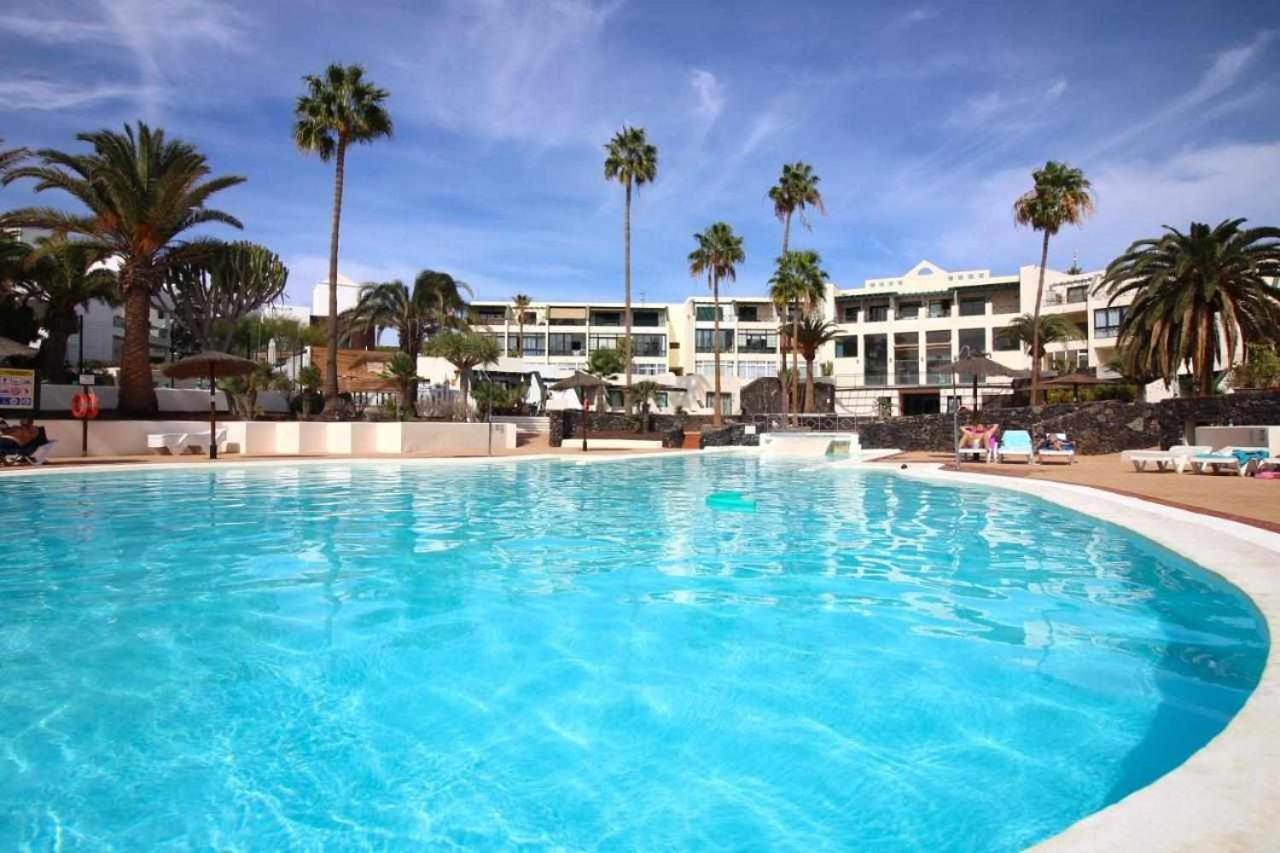 Blue Sand Apartment In Costa Teguise Bagian luar foto