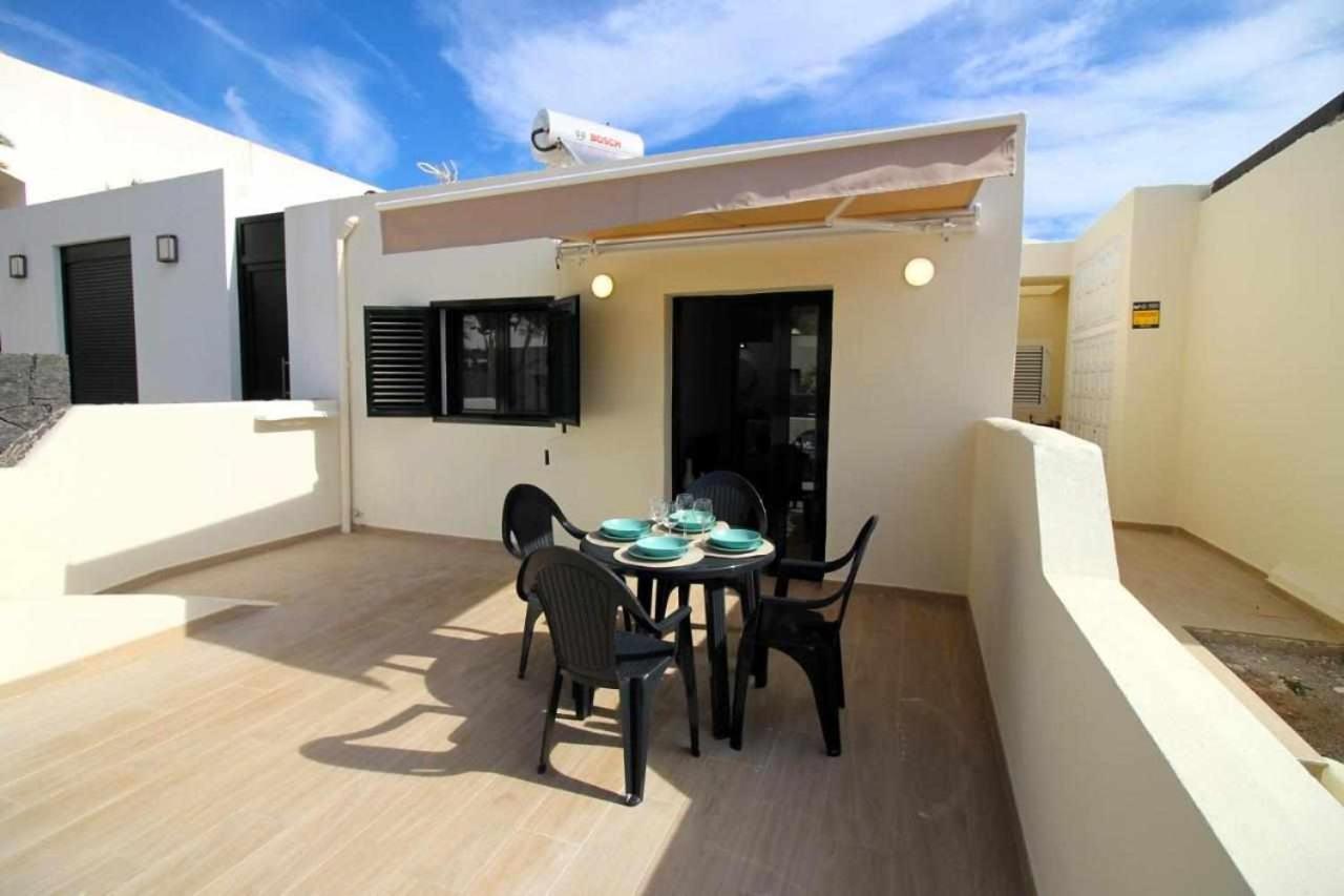 Blue Sand Apartment In Costa Teguise Bagian luar foto